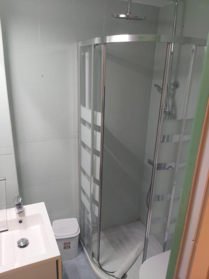 Cozy Studio Reina Sofia Amparo Apartment Мадрид Екстериор снимка